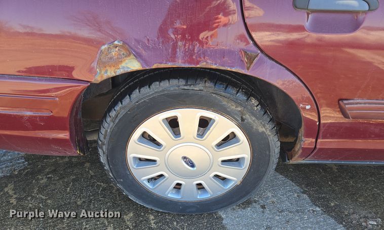 image for item EQ3936 2010 Ford Crown Victoria  Police Interceptor 