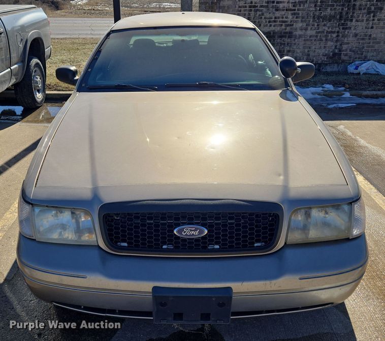 image for item EQ3937 2010 Ford  Crown Victoria  Police Interceptor 