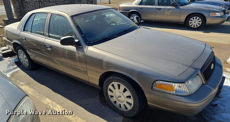 image for item EQ3937 2010 Ford  Crown Victoria  Police Interceptor 