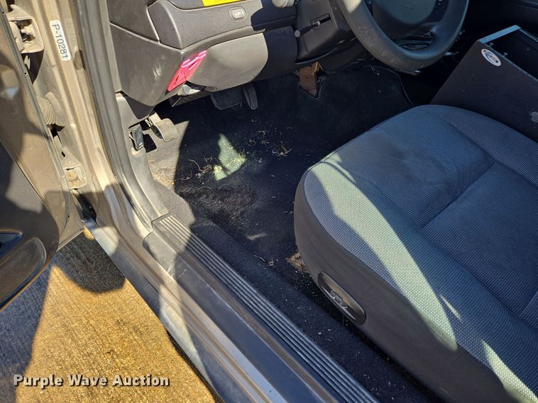 image for item EQ3937 2010 Ford  Crown Victoria  Police Interceptor 