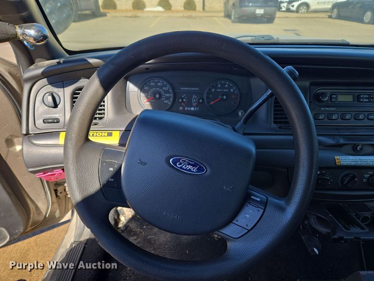 image for item EQ3937 2010 Ford  Crown Victoria  Police Interceptor 