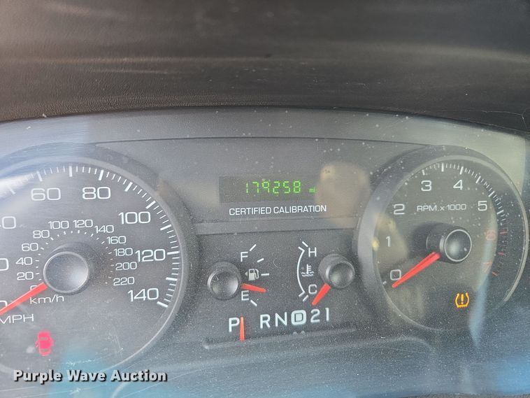 image for item EQ3937 2010 Ford  Crown Victoria  Police Interceptor 