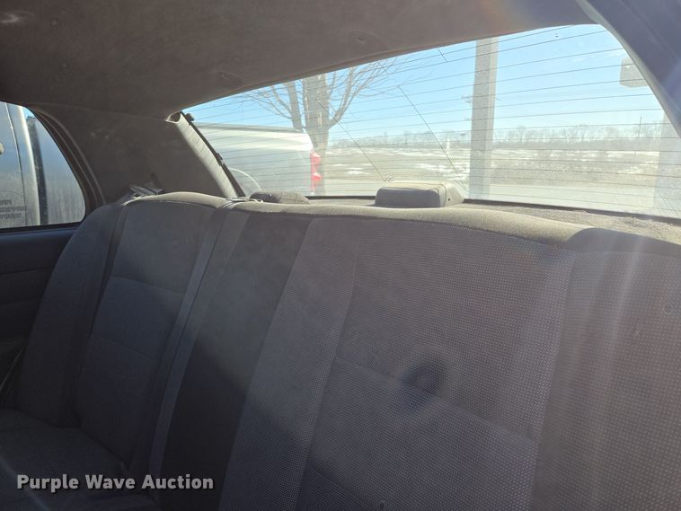 image for item EQ3937 2010 Ford  Crown Victoria  Police Interceptor 