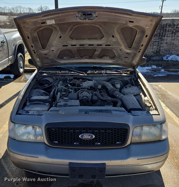 image for item EQ3937 2010 Ford  Crown Victoria  Police Interceptor 