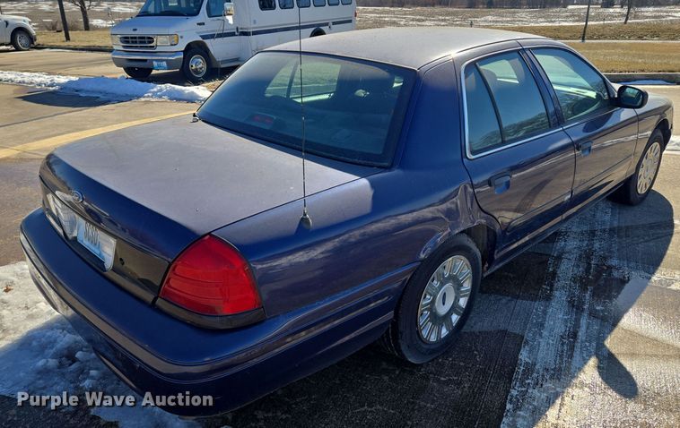 image for item EQ3938 2005 Ford  Crown Victoria  Police Interceptor 