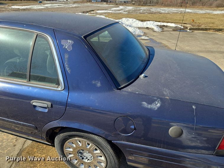 image for item EQ3938 2005 Ford  Crown Victoria  Police Interceptor 