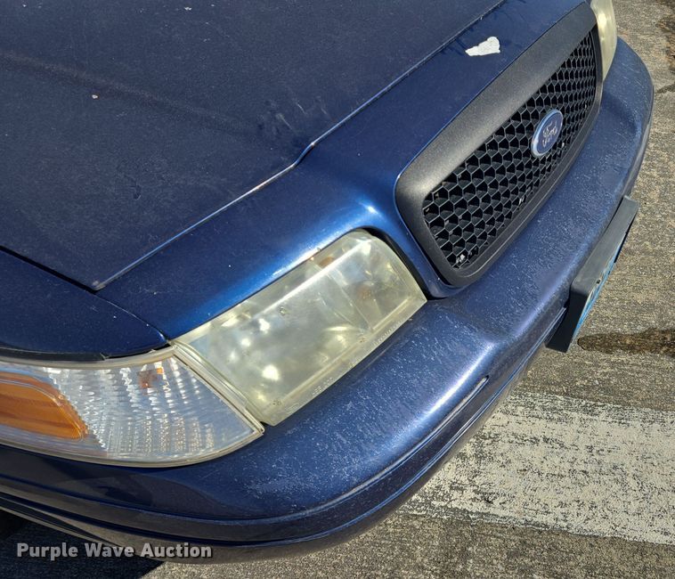 image for item EQ3938 2005 Ford  Crown Victoria  Police Interceptor 