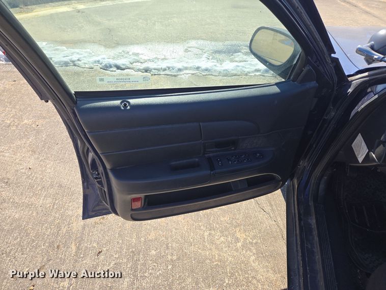 image for item EQ3938 2005 Ford  Crown Victoria  Police Interceptor 