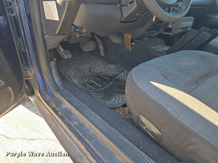 image for item EQ3938 2005 Ford  Crown Victoria  Police Interceptor 