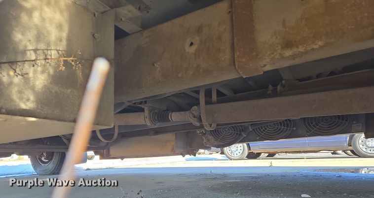 image for item EQ3941 2000 Ford  E450 Super Duty shuttle bus