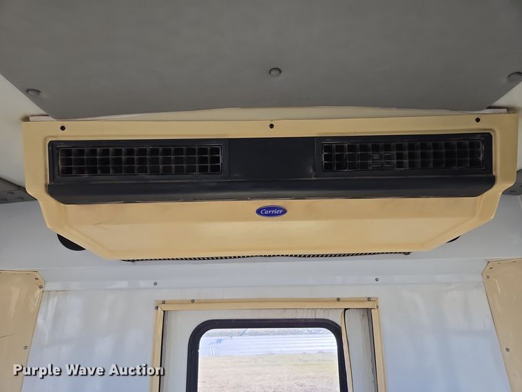 image for item EQ3941 2000 Ford  E450 Super Duty shuttle bus