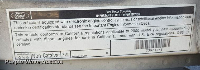 image for item EQ3941 2000 Ford  E450 Super Duty shuttle bus