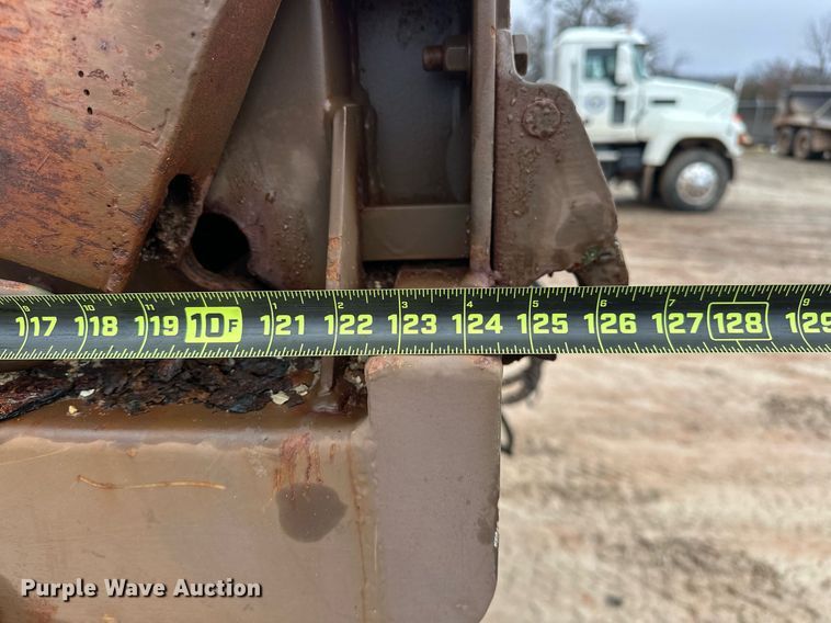 image for item ER4884 1985 AM General M929 6X6 dump truck