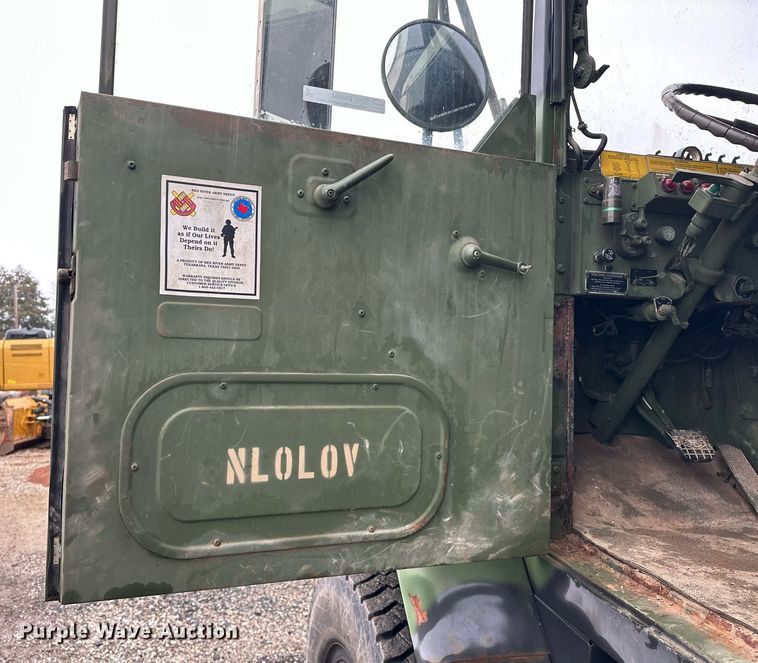 image for item ER4884 1985 AM General M929 6X6 dump truck