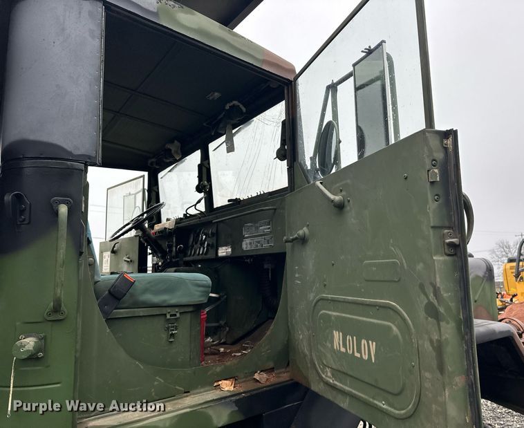 image for item ER4884 1985 AM General M929 6X6 dump truck