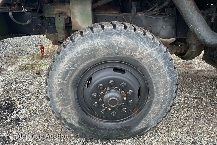 image for item ER4884 1985 AM General M929 6X6 dump truck