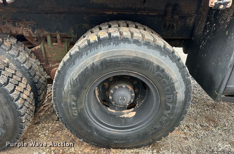 image for item ER4884 1985 AM General M929 6X6 dump truck