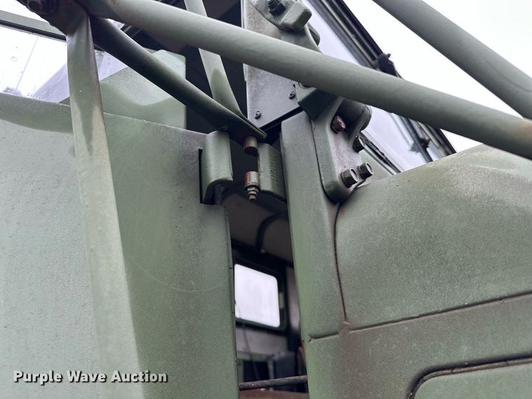 image for item ER4885 1986 AM General M944A1 6X6 truck cab and chassis