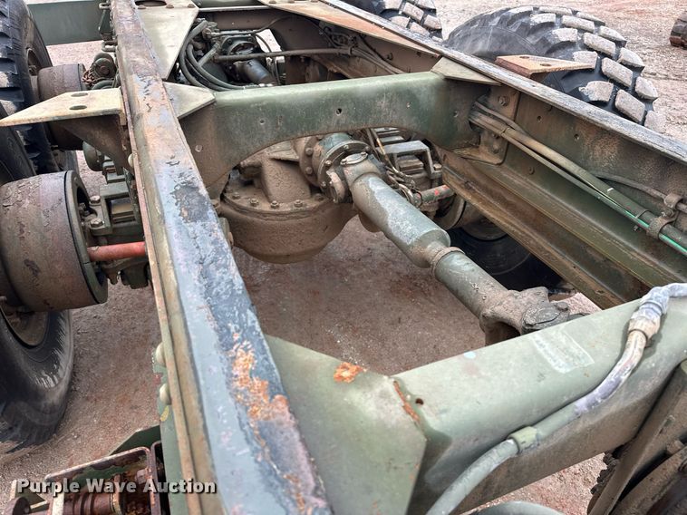 image for item ER4885 1986 AM General M944A1 6X6 truck cab and chassis