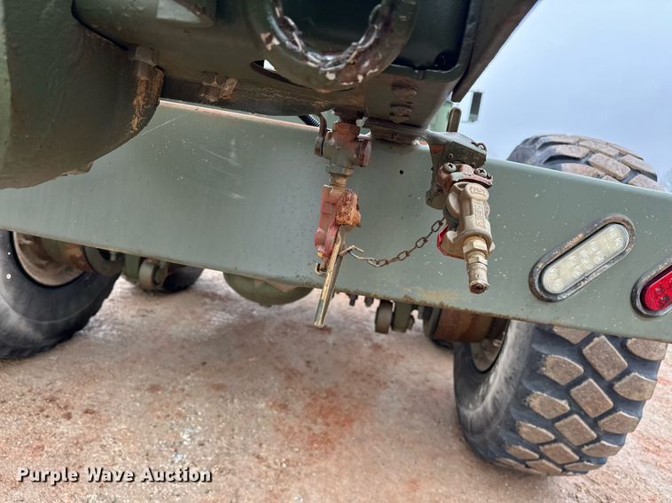 image for item ER4885 1986 AM General M944A1 6X6 truck cab and chassis