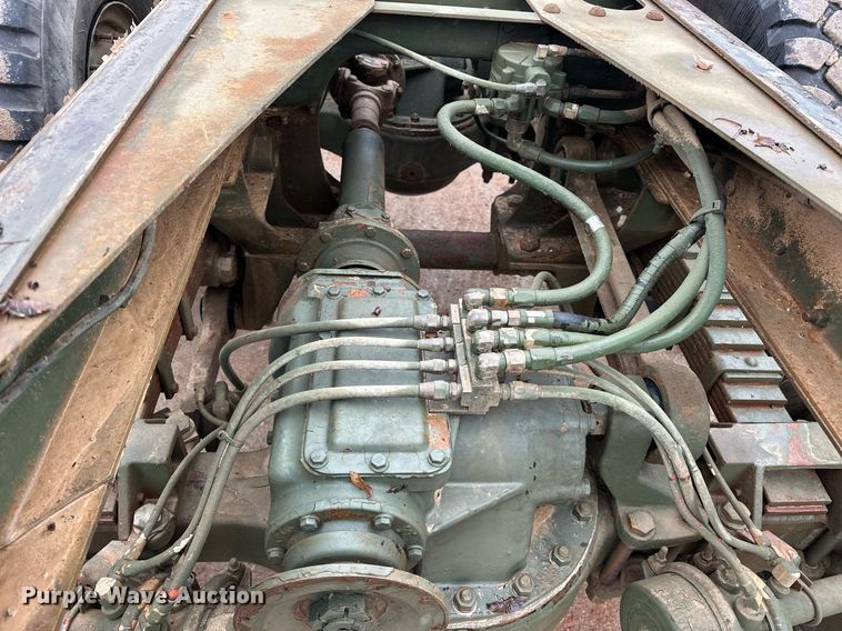 image for item ER4885 1986 AM General M944A1 6X6 truck cab and chassis