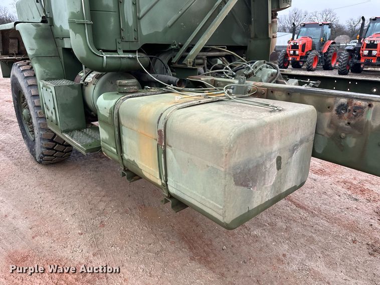 image for item ER4885 1986 AM General M944A1 6X6 truck cab and chassis