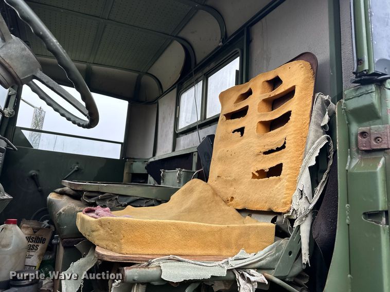 image for item ER4885 1986 AM General M944A1 6X6 truck cab and chassis