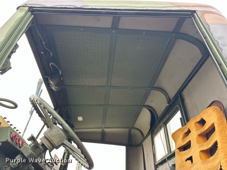 image for item ER4885 1986 AM General M944A1 6X6 truck cab and chassis