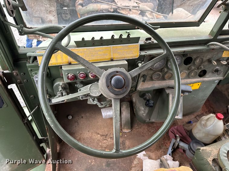 image for item ER4885 1986 AM General M944A1 6X6 truck cab and chassis