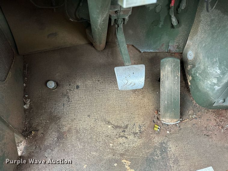 image for item ER4885 1986 AM General M944A1 6X6 truck cab and chassis