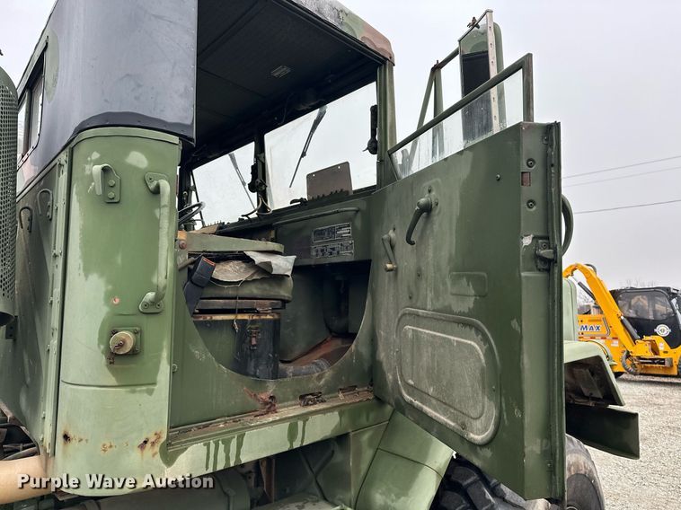 image for item ER4885 1986 AM General M944A1 6X6 truck cab and chassis