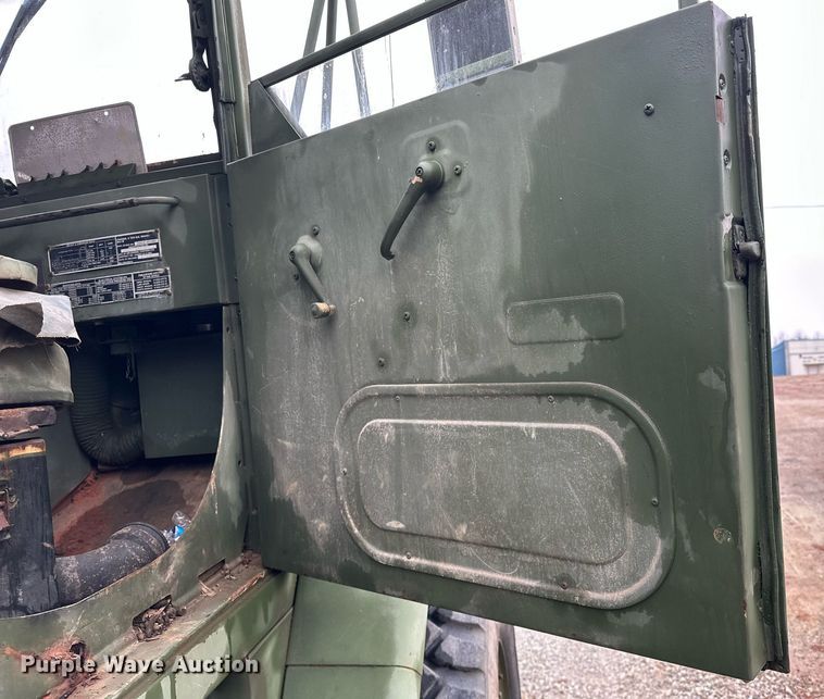 image for item ER4885 1986 AM General M944A1 6X6 truck cab and chassis