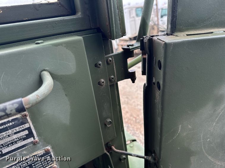 image for item ER4885 1986 AM General M944A1 6X6 truck cab and chassis