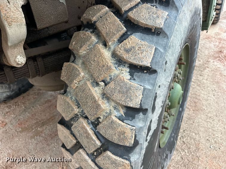 image for item ER4885 1986 AM General M944A1 6X6 truck cab and chassis