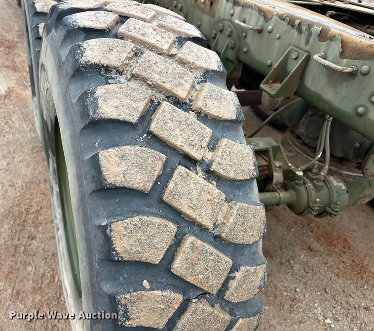 image for item ER4885 1986 AM General M944A1 6X6 truck cab and chassis