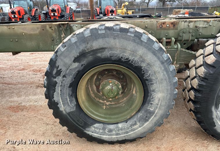 image for item ER4885 1986 AM General M944A1 6X6 truck cab and chassis