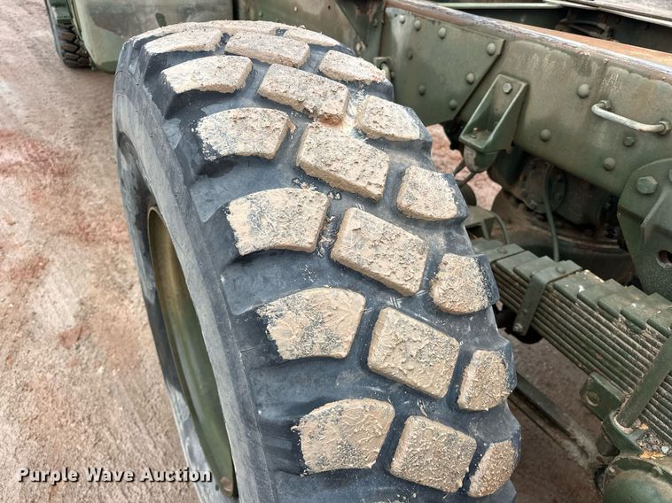 image for item ER4885 1986 AM General M944A1 6X6 truck cab and chassis