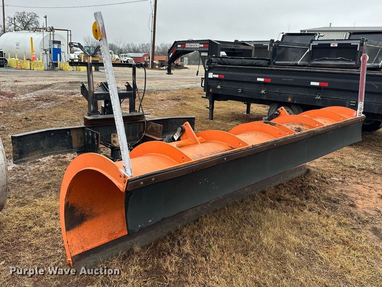 image for item ER4889 11' W snow plow