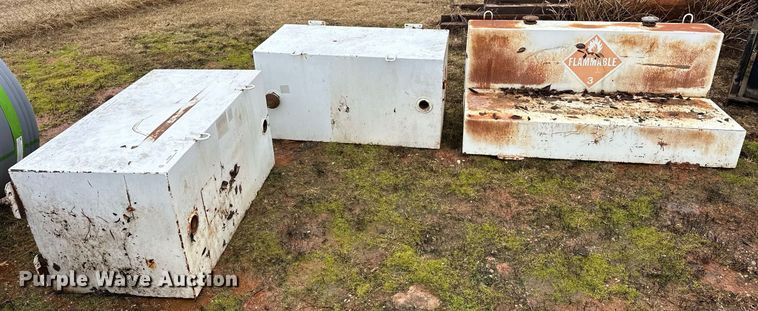 image for item ER4892 (3) auxiliary fuel tanks