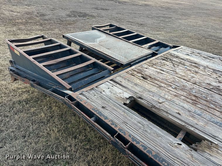 image for item ER4896 2011 May Trailer equipment trailer