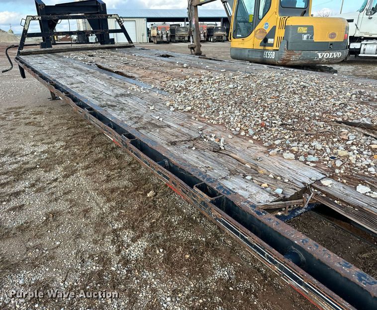 image for item ER4896 2011 May Trailer equipment trailer