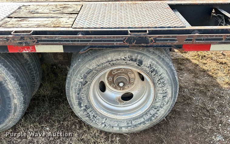 image for item ER4896 2011 May Trailer equipment trailer