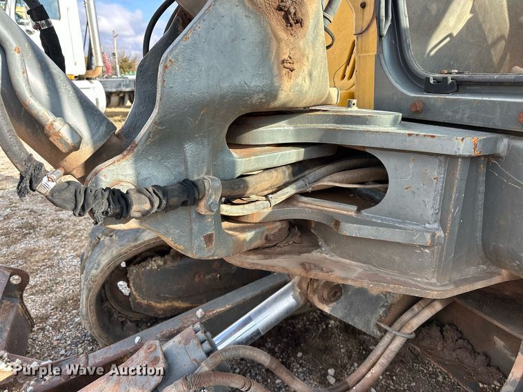 image for item ER4897 2004 Volvo EC55B mini excavator