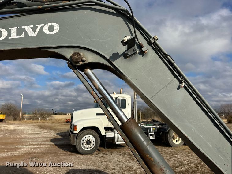 image for item ER4897 2004 Volvo EC55B mini excavator