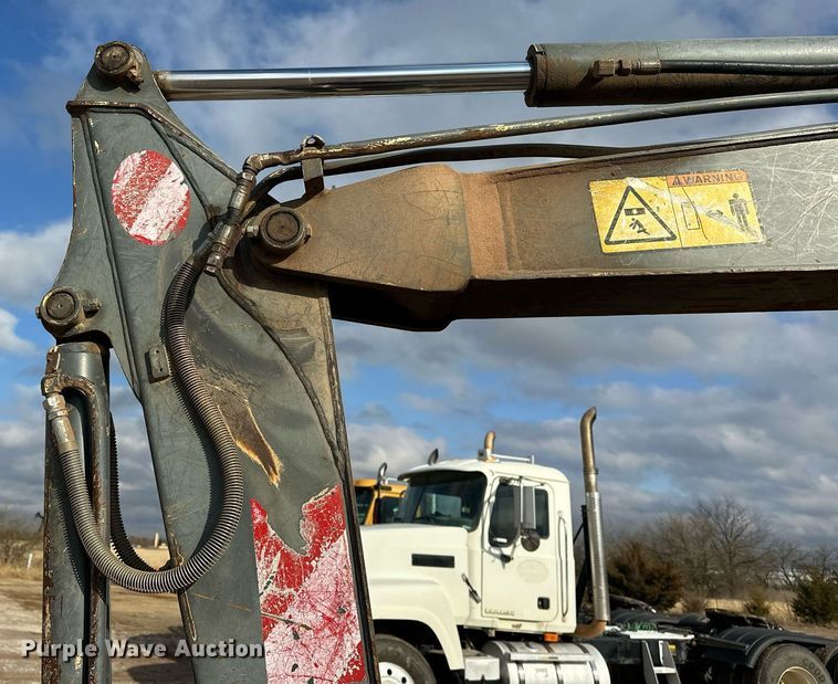 image for item ER4897 2004 Volvo EC55B mini excavator