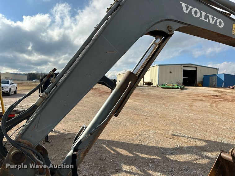 image for item ER4897 2004 Volvo EC55B mini excavator