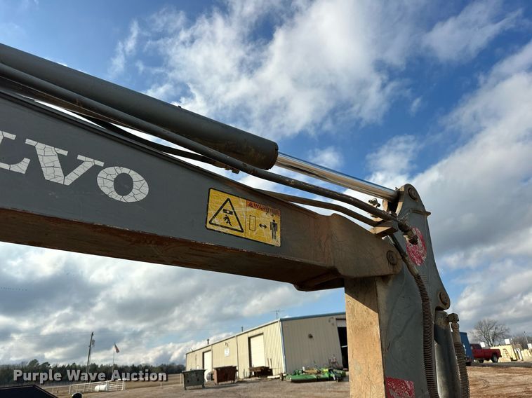 image for item ER4897 2004 Volvo EC55B mini excavator