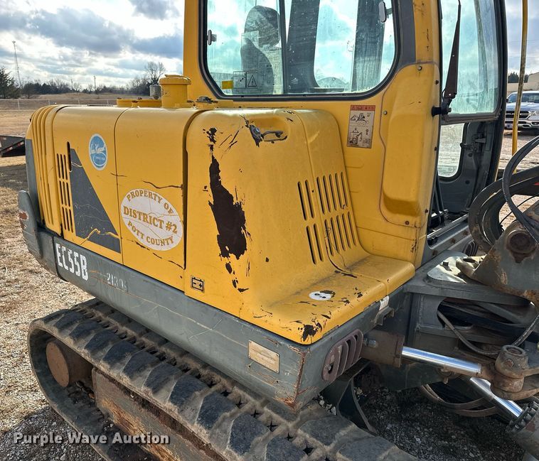 image for item ER4897 2004 Volvo EC55B mini excavator