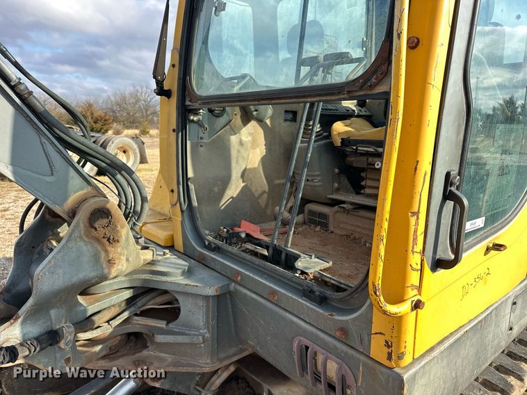 image for item ER4897 2004 Volvo EC55B mini excavator