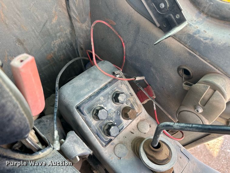 image for item ER4897 2004 Volvo EC55B mini excavator